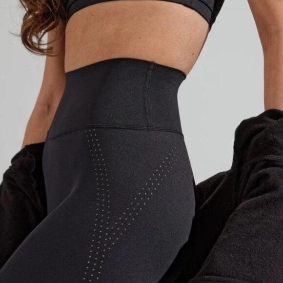 Buffbunny - Lit Laser Cut Legging - Onyx Black - Picture 7 of 7